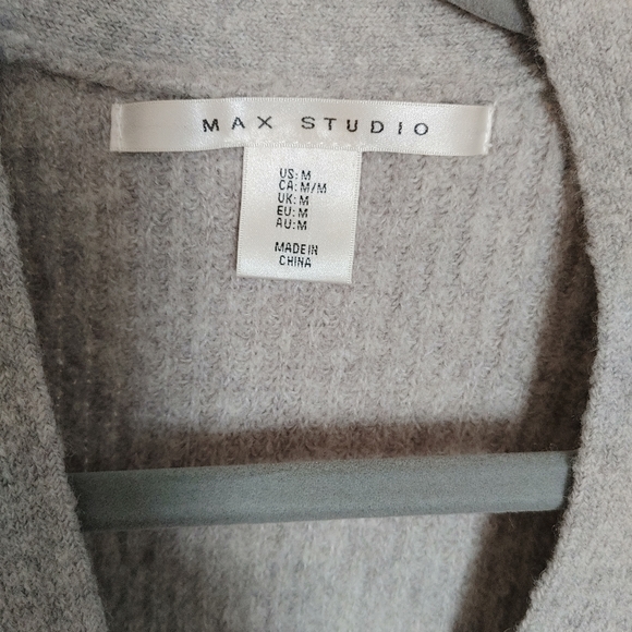 Cardigan - Picture 4 of 6